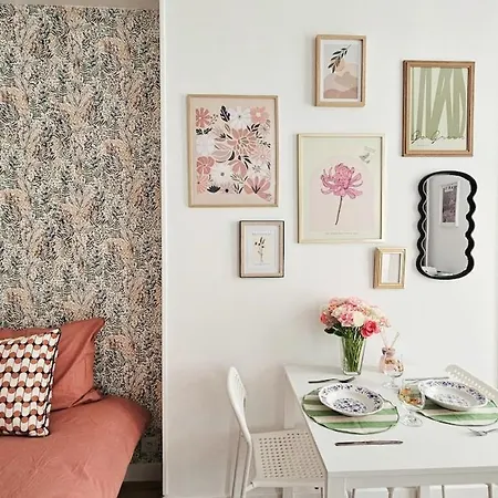 Apartment Cozy Little Parisian Nest, Perfect For 2 People